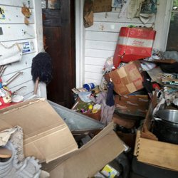 Brown and Sons Cleanouts - Hoarder Home 3