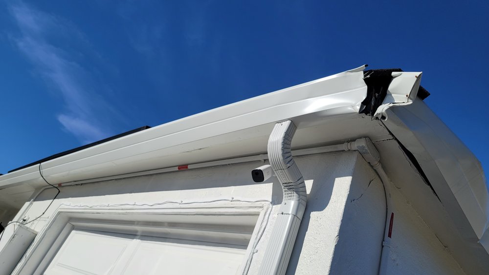 Slide of Claudex Roofing