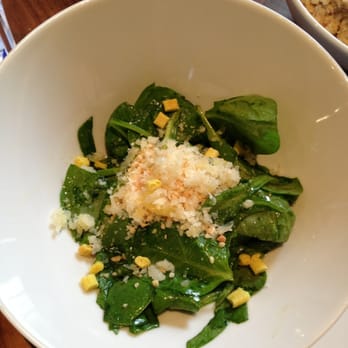 Notting Hill Kitchen - Salads de espinafres - (£3.5) - spinach salad, toasted almonds, Serra cheese - Food Near Me - London, XGL Notting Hill Kitchen - Salads de espinafres - (£3.5) - spinach salad, toasted almonds, Serra cheese - Food Near Me - London, XGL