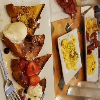 Batter & Berries - French Toast Flight, Eggs, Bacon, The Original - Breakfast & Brunch Near Me - Chicago, Illinois Batter & Berries - French Toast Flight, Eggs, Bacon, The Original - Breakfast & Brunch Near Me - Chicago, Illinois