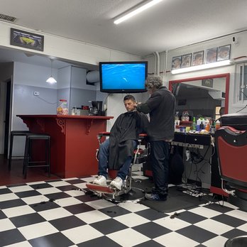 Baron Barbershop - Didn't wait long to be next. - Barbers Near Me - Lake Alfred, Florida Baron Barbershop - Didn't wait long to be next. - Barbers Near Me - Lake Alfred, Florida