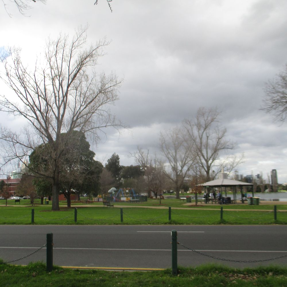 Albert Park - Park - Lakes Near Me - Albert Park, VIC