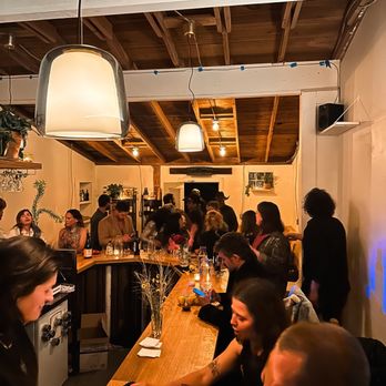 Alta Marfa - A great night at the bar - Wine Bars Near Me - Marfa, Texas Alta Marfa - A great night at the bar - Wine Bars Near Me - Marfa, Texas