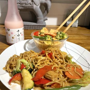 Thai Basil - Chow Mein Peanut Curry (Panang) - Thai Near Me - Tempe, Arizona