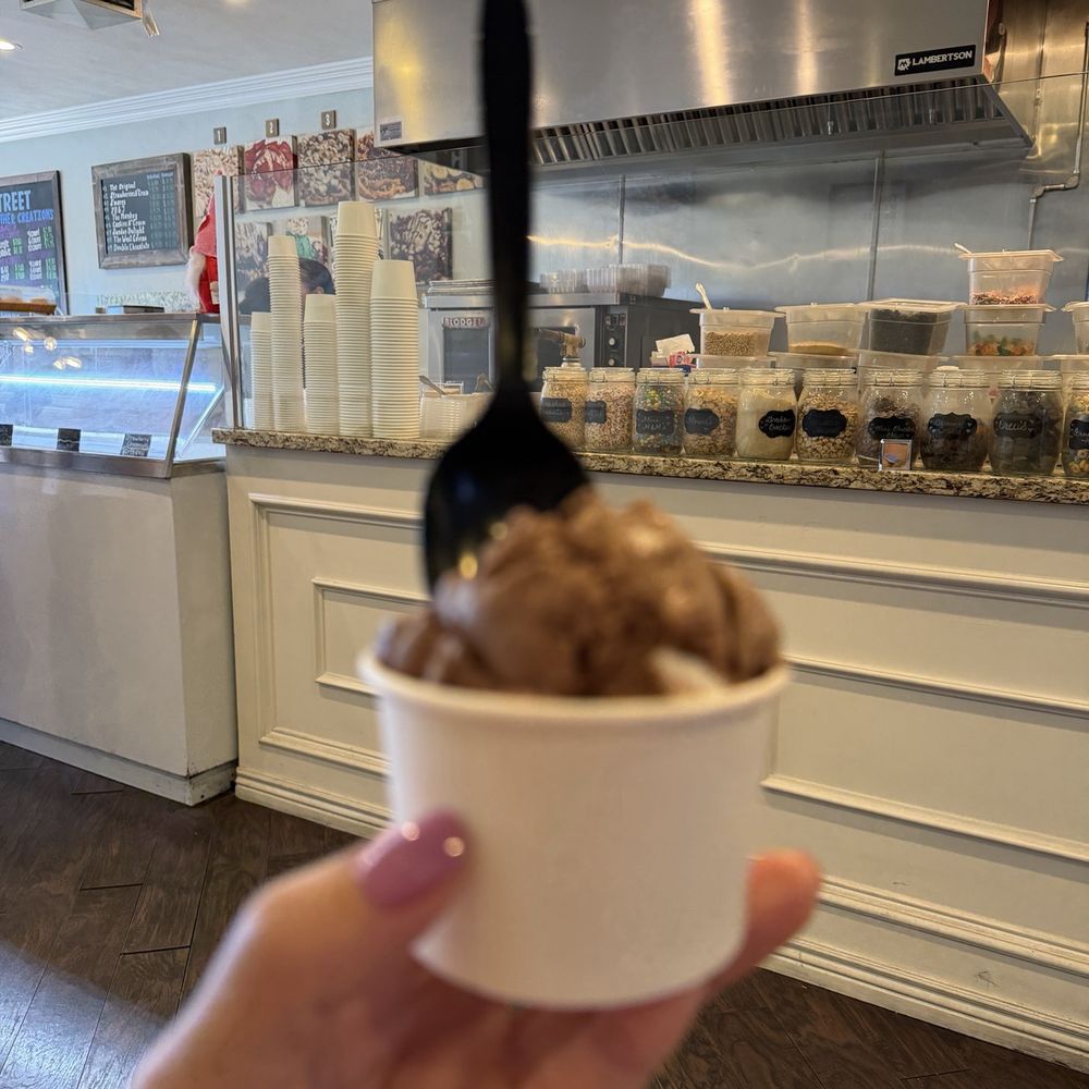 Scoop Street - Ice Cream & Frozen Yogurt Near Me - West Covina, California Scoop Street - Ice Cream & Frozen Yogurt Near Me - West Covina, California
