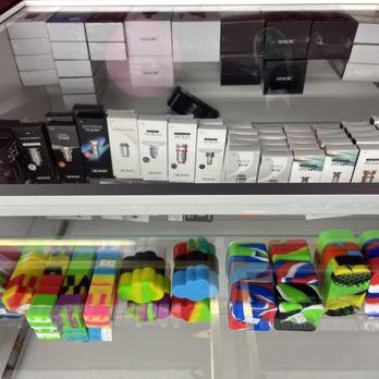 elfbar nachfüll pod läuft aus Vape Shop in Dubai| No.1 Vape Delivery Shop In UAE main image 0
