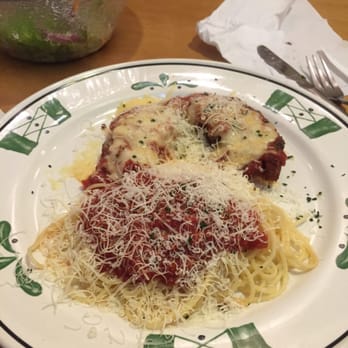 Olive Garden - Chicken parmigiana - Italian Near Me - Guarulhos, SP