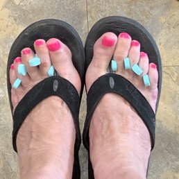 My legs and feet feel happy after a deluxe pedi! My legs and feet feel happy after a deluxe pedi!