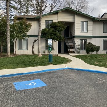 Vista Heights Apartments - No wheelchair access ramp - Apartments Near Me - Oakhurst, California Vista Heights Apartments - No wheelchair access ramp - Apartments Near Me - Oakhurst, California