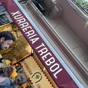 Xurreria Trebol - Desserts Near Me - Barcelona, B Xurreria Trebol - Desserts Near Me - Barcelona, B