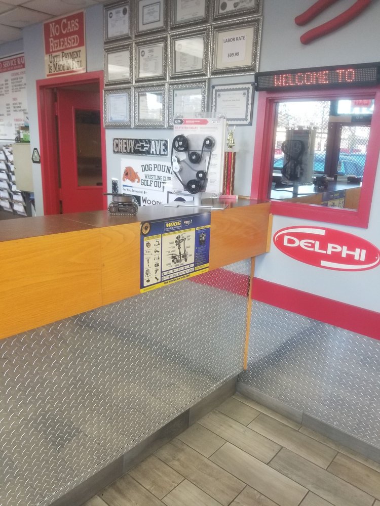 Photos of WOODLAWN AUTO CARE Updated August 2024 20 Photos & 18 Reviews 1123 E 95th St