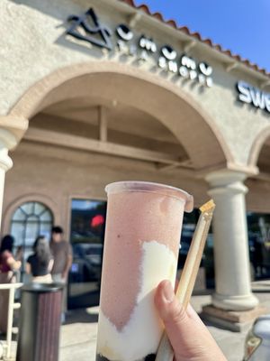 OMOMO TEA SHOPPE by null