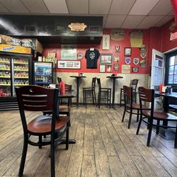 Jolly Nick's - Inside the store
