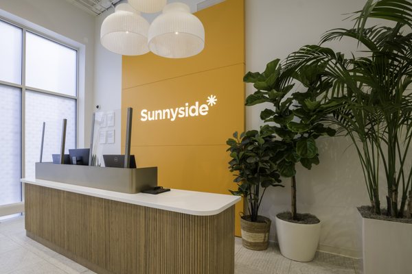 Sunnyside Cannabis Dispensary - Wrigleyville by null