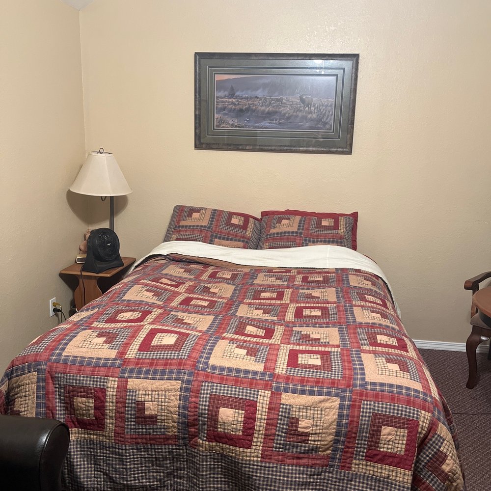 The Outback - Comfy bed. - Hotels Near Me - Pierce, Idaho The Outback - Comfy bed. - Hotels Near Me - Pierce, Idaho