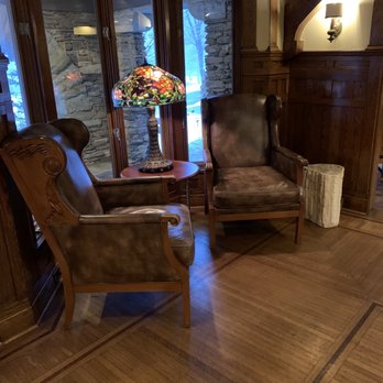 Timberlake's Restaurant - Comfortable Seating to Listen to the band - Breakfast & Brunch Near Me - Blowing Rock, North Carolina