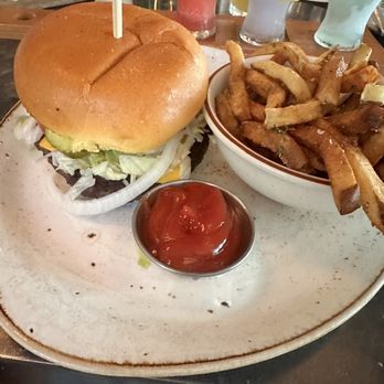 State Fare Kitchen & Bar - State Fare Cheeseburger Dinner - New American Near Me - Houston, Texas