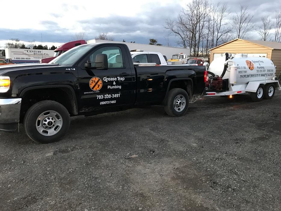 Slide of 24/7 Grease Trap & Services