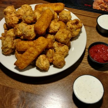 Hideaway Pizza - 50/50 shrooms/cheesesticks - Pizza Near Me - Moore, Oklahoma