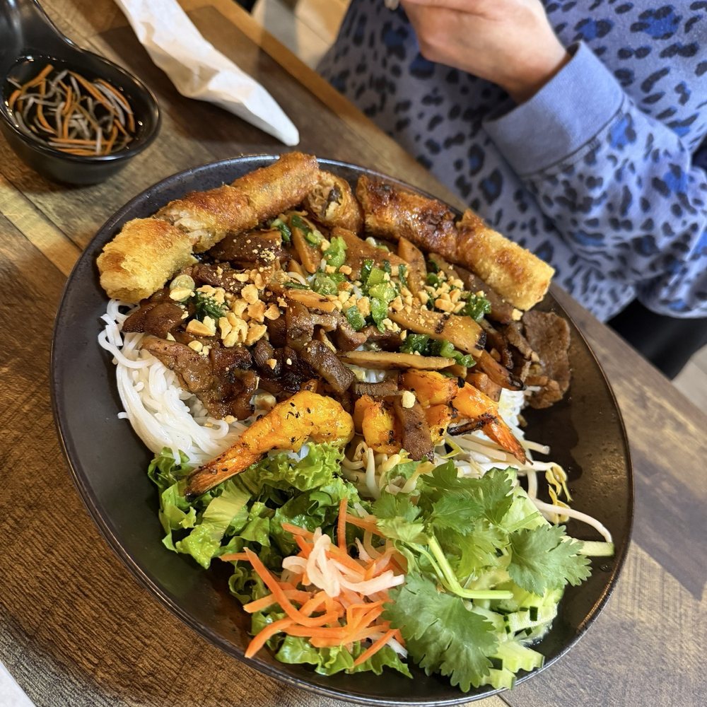 Vinameals - Vermicelli bowl - Vietnamese Near Me - Littleton, Colorado Vinameals - Vermicelli bowl - Vietnamese Near Me - Littleton, Colorado