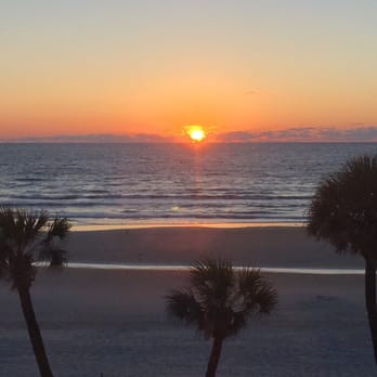 Daytona Beach - Beautiful sunrise. Wait up all sleepy head!!! - Beaches Near Me - Daytona Beach, Florida