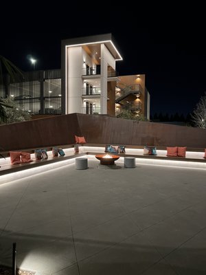 TETRA Hotel, Autograph Collection by null