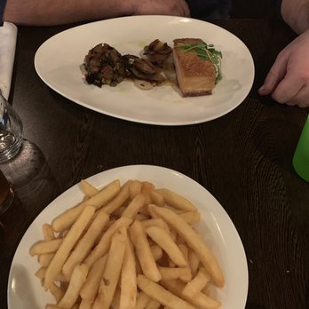 Steakhouse 66 - Bowl of chips and pork belly - Steakhouses Near Me - Docklands, VIC Steakhouse 66 - Bowl of chips and pork belly - Steakhouses Near Me - Docklands, VIC