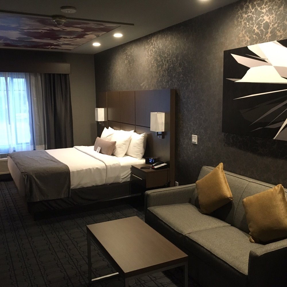 Best Western Plus Coalinga Inn - King size bed and couch, 3rd floor room. - Hotels Near Me - Coalinga, California Best Western Plus Coalinga Inn - King size bed and couch, 3rd floor room. - Hotels Near Me - Coalinga, California