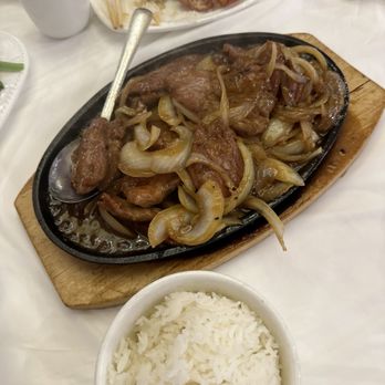 Crown Seafood Restaurant - Beef Short Ribs with Black Pepper Sauce Plate - Dim Sum Near Me - Houston, Texas Crown Seafood Restaurant - Beef Short Ribs with Black Pepper Sauce Plate - Dim Sum Near Me - Houston, Texas
