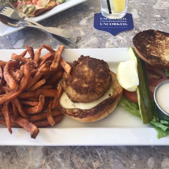 The Thirsty Turtle - Crab cake sandwich - American Near Me - Florham Park, New Jersey The Thirsty Turtle - Crab cake sandwich - American Near Me - Florham Park, New Jersey