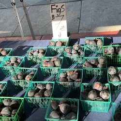 Downtown San Jose Farmers' Market - Figs $7 basket 8/10/22