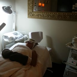 Facial with hand treatment! Facial with hand treatment!