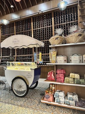 HauteMess Gourmet Market by null