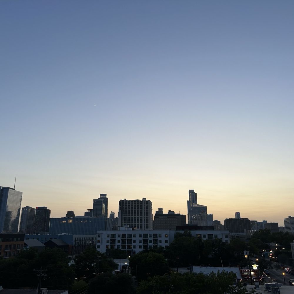 Inn Cahoots - Hotels Near Me - Austin, Texas Inn Cahoots - Hotels Near Me - Austin, Texas
