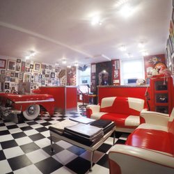 Red's Tattoo Parlour