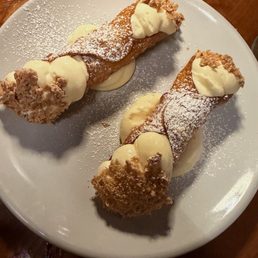 Cannolis Cannolis
