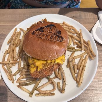 Kaffe Haus - Chicken sandwich - Breakfast & Brunch Near Me - San Juan, Puerto Rico Kaffe Haus - Chicken sandwich - Breakfast & Brunch Near Me - San Juan, Puerto Rico