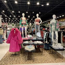 Akira Clothing Giftly Email, Text or Print, 1100 S Hayes St