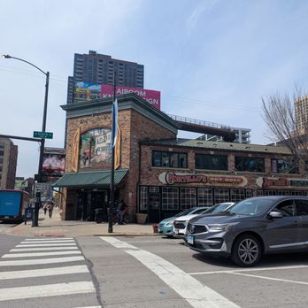 Portillo's & Barnelli's Chicago - Hot Dogs Near Me - Chicago, Illinois