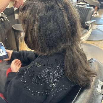 Floyd's 99 Barbershop - Barbers Near Me - Burbank, California