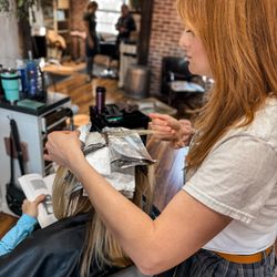 Salon Lift - Stylist Claire working with her client to create the perfect blended highlights
