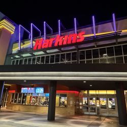 Harkins Theatres - Chandler Fashion - New Aliens movie.....yes!