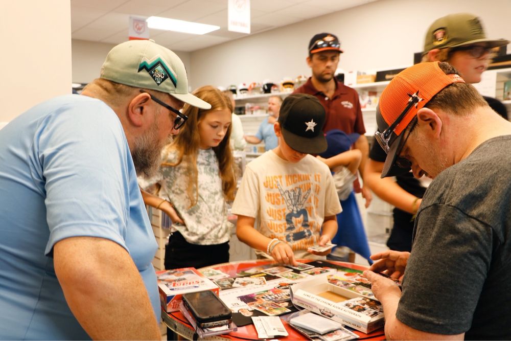Cardboard Heroes Sports Cards Logo