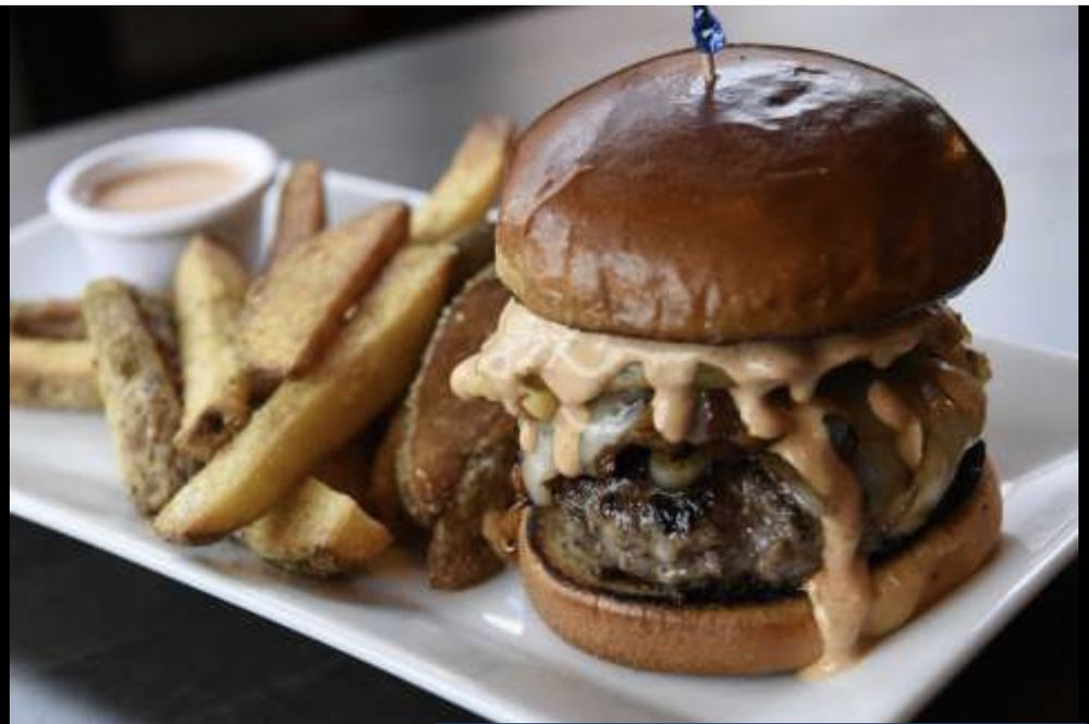 THE FRONT STREET SOCIAL CLUB 135 Photos & 71 Reviews 52 Front St