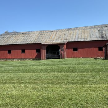 Lux Row Distillers - The original barn - Distilleries Near Me - Bardstown, Kentucky