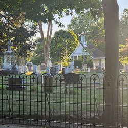 Cedar Grove Cemetery - Not whistling past!
