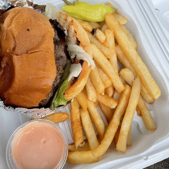 Olivia Bros - Wagyu Burger - Food Trucks Near Me - Mountain View, California