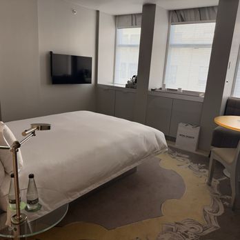 Sanderson Hotel - Standard Room - Hotels Near Me - London, XGL Sanderson Hotel - Standard Room - Hotels Near Me - London, XGL