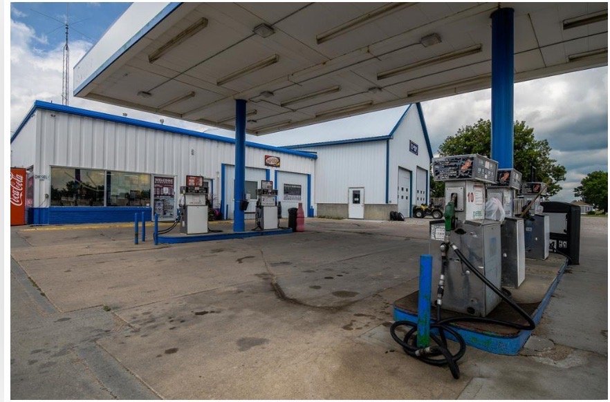 FLATWATER AUTOMOTIVE TOWING & RECOVERY 501 Hwy 30, Overton, Nebraska