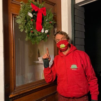 EverGreen Delivery - Beautiful wreath! Thanks, Andy! - Christmas Trees Near Me - Boston, Massachusetts
